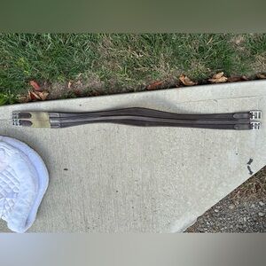 Leather girth 46”